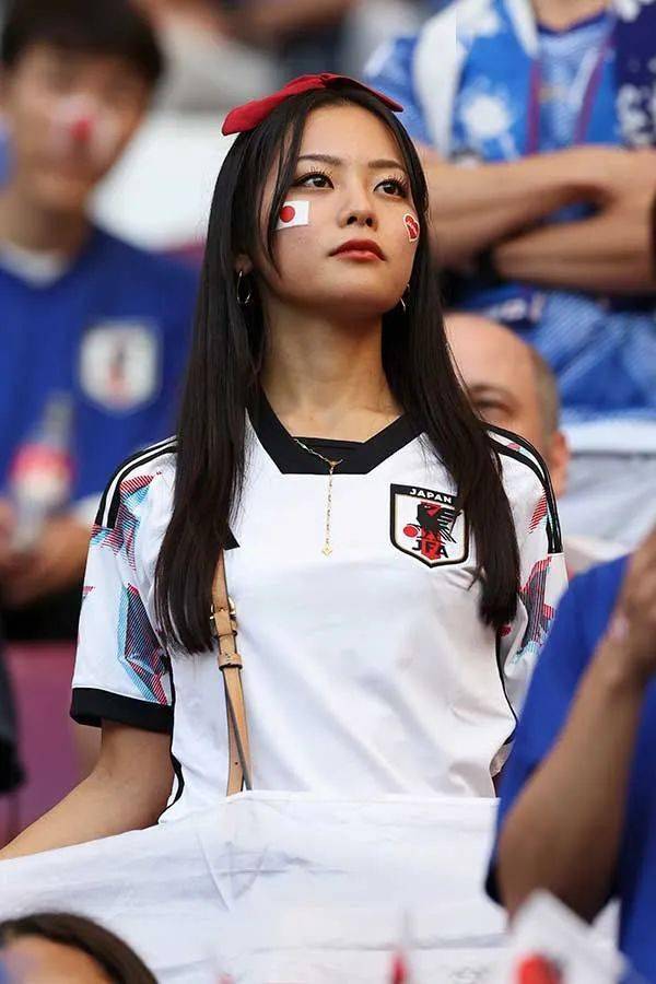 世界杯美女球迷大赏_合成_场景_什么