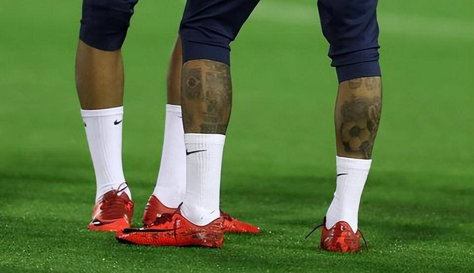 球星纹身背后的故事:梅西和贝克汉姆相爱,内马尔在腿上纹了_足球_巴西