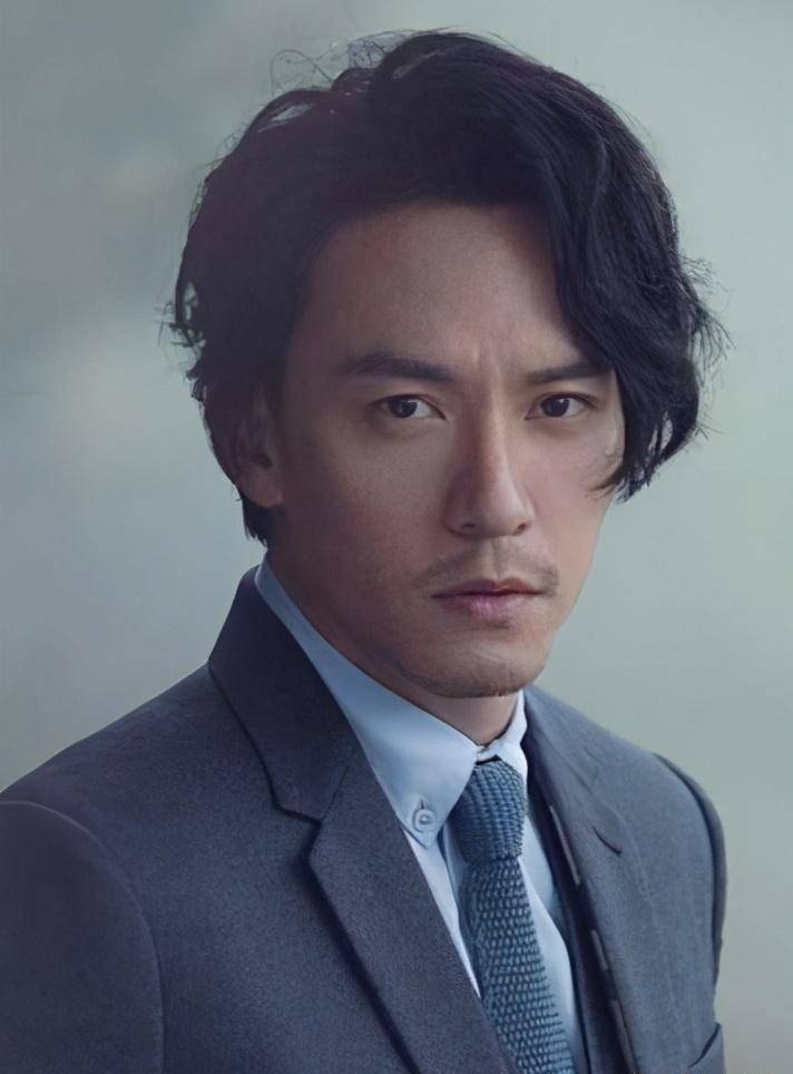 张震:电影带走了爱笑的少年,留下一个冷峻的男神_父亲_张国柱_杨德昌