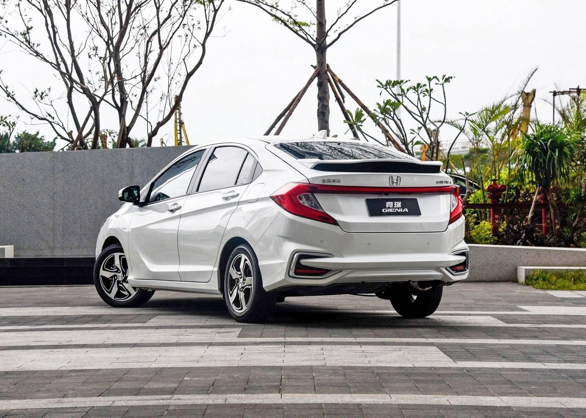 掀背式轿跑,搭载本田地球梦发动机,每公里3毛多_搜狐汽车_搜狐网