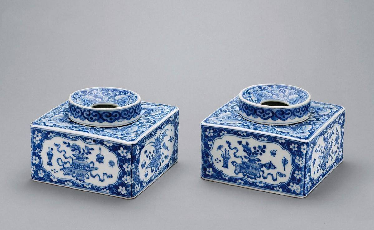 送料無料　清時代　光緒年氷梅文花瓶　高さ20.8ｃｍ 送料無料 清時代 光緒年氷梅文花瓶 高さ20.8cm 送料無料