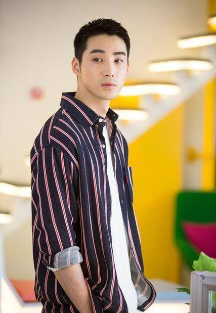 从《一起同过窗》到《我的时代,你的时代》,庞瀚辰,怎么还不火_肖海洋