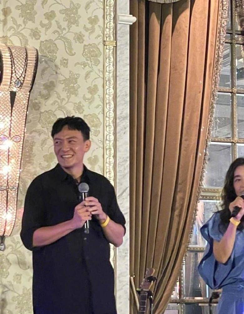 张震举办宴会隆重庆祝出道30周年 导演李安到场为其庆祝_舒淇_亲朋
