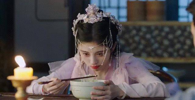 就鞠婧祎这演技,也好意思上热搜?