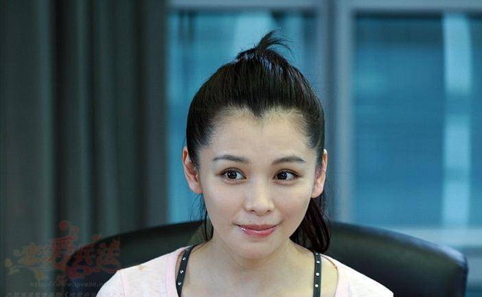 徐若瑄李云峰携手8年,经历了风风雨雨依然恩爱如旧,幸福甜蜜_女儿