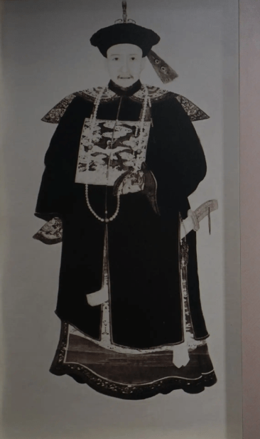 乾隆刚死半个月,嘉庆就要处死和珅,和珅大喊:我有"保命诏书"_冯英廉