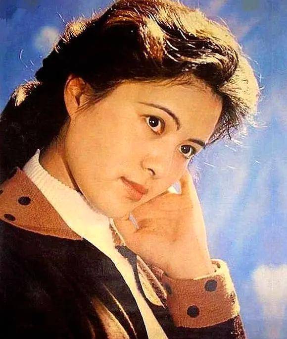 孙道临是她的从影贵人,她则是乔榛银幕情侣,迟志强狱中精神支柱