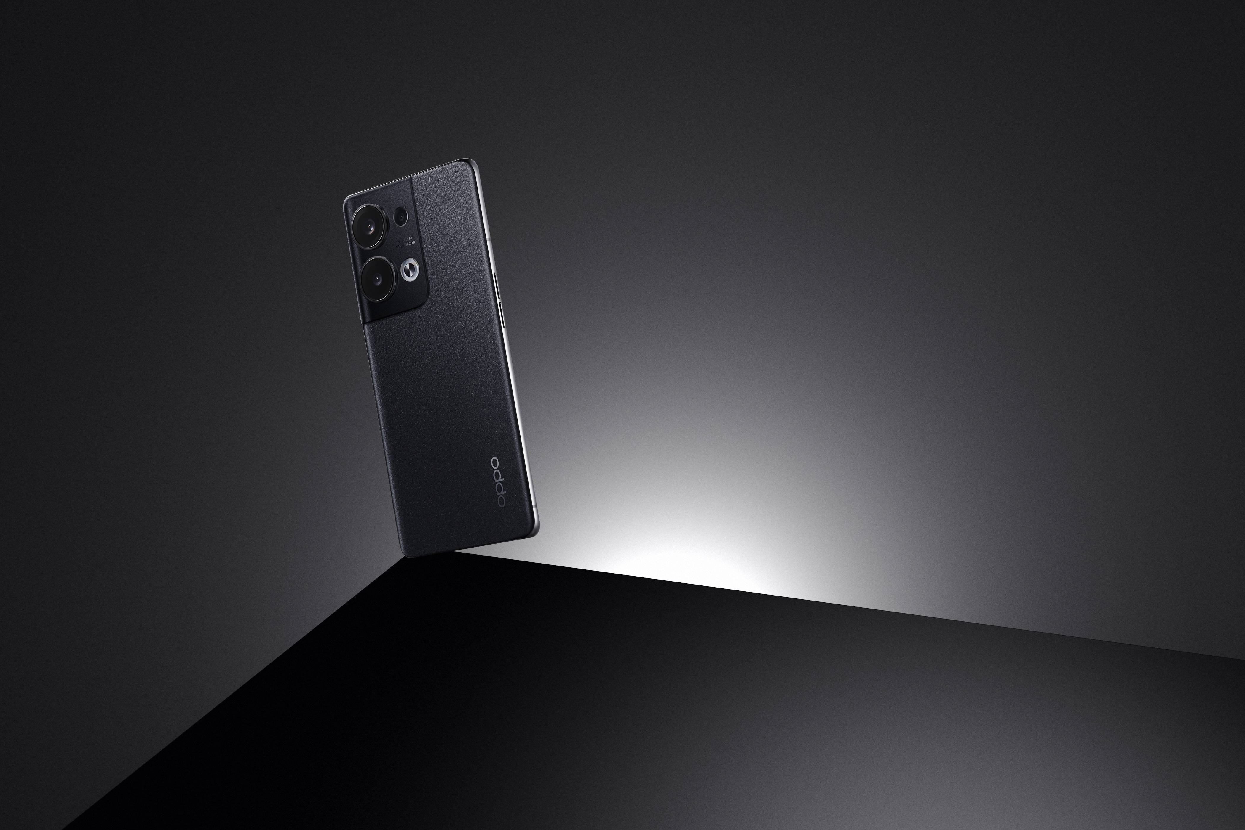 而oppo reno9 pro 能够呈现出如此高质感的表现,其手感方面也同样优秀