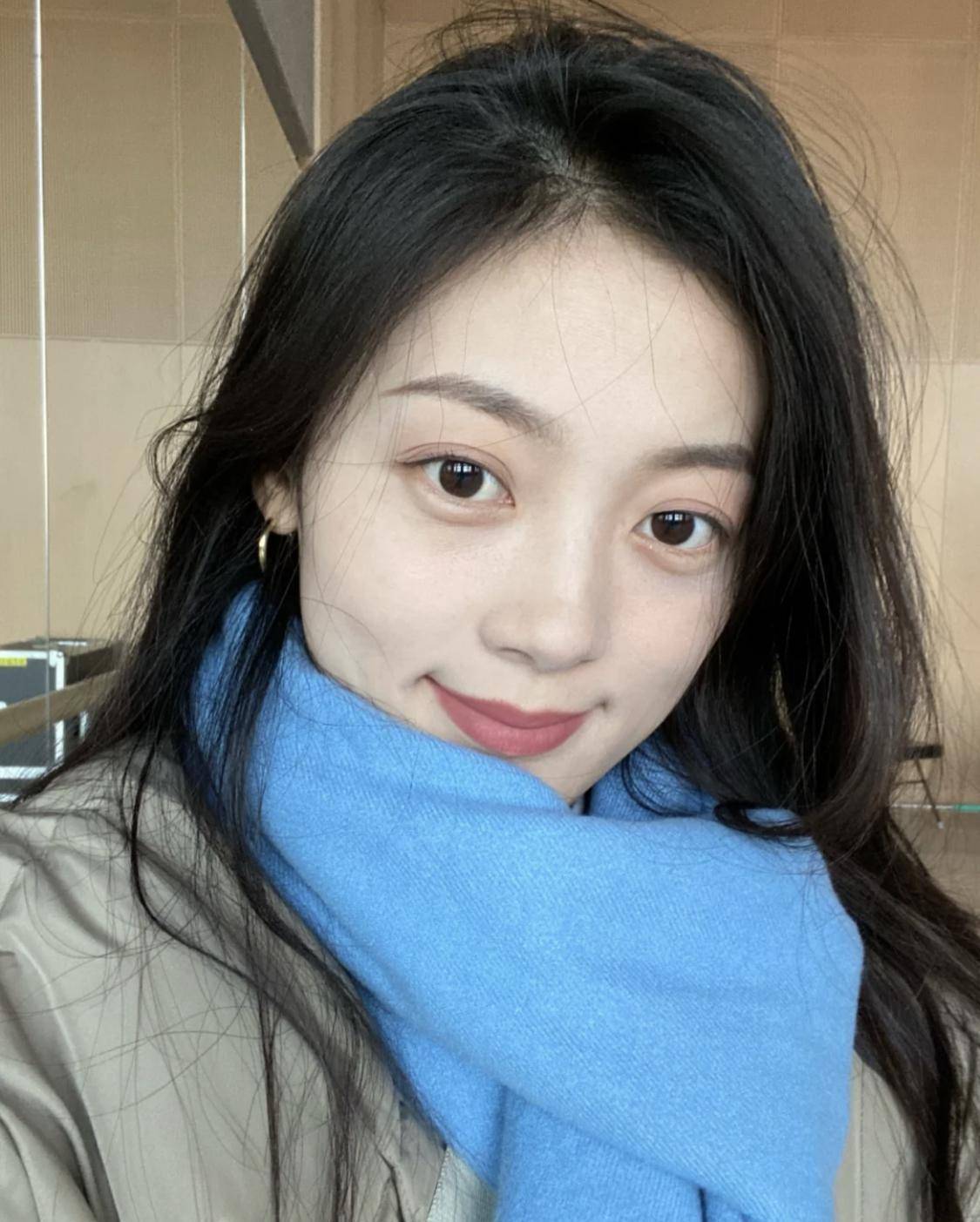 记住这5个小技巧,氛围美女的气质直接拉满_肌肤_表情_管理