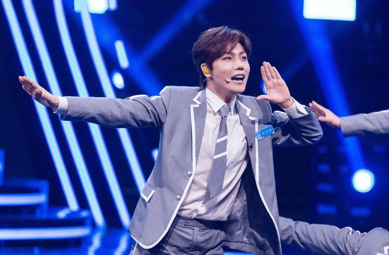 刘维再模仿蔡徐坤被网友调侃,本尊下场回应,路人:更像范丞丞_刘维和