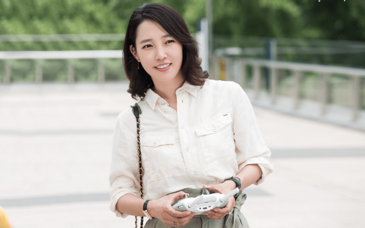 白百何深夜约会被拍,工作室发文否认新恋情:不要看图说话