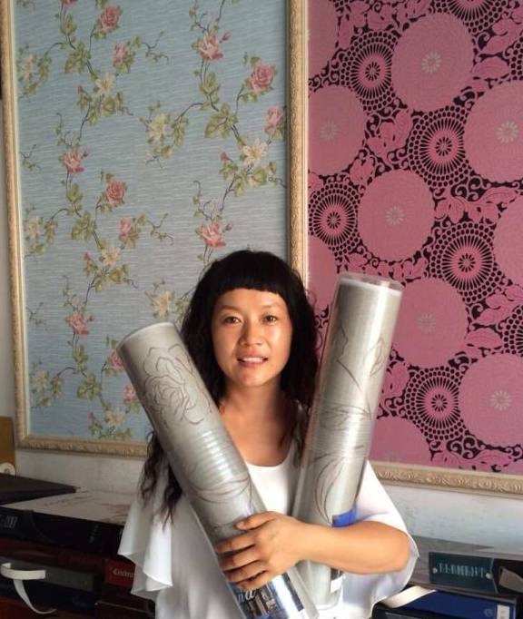 独臂女子自带房车零彩礼出嫁,人到中年被"小老公"宠成公主_范丽_涂料