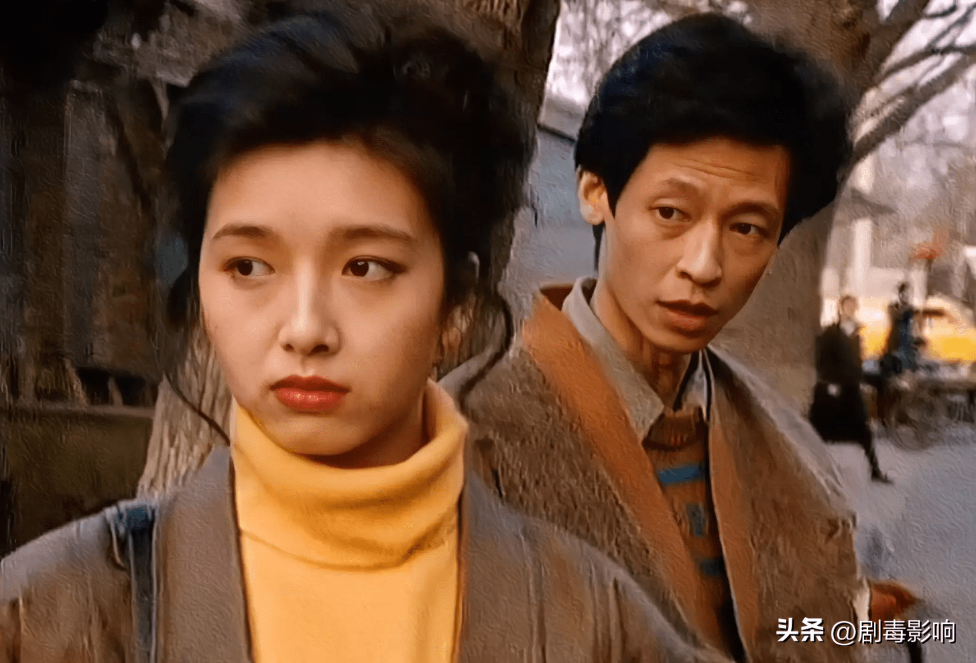 刚出道的江珊并不缺演戏机会,她还跟欧阳奋强合作过,可是那些作品并没