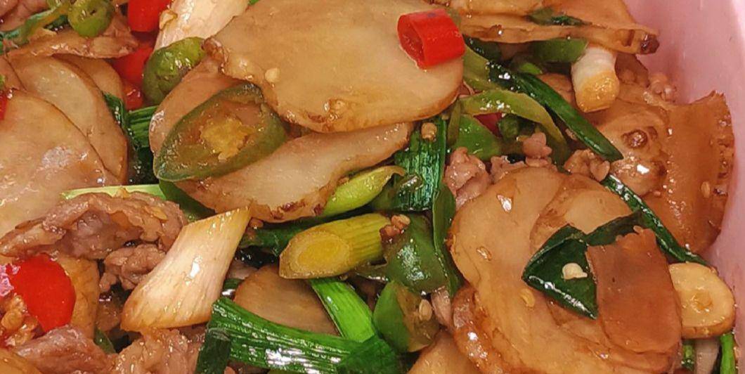 洋姜营养美味,教你炒鲜香脆口的"洋姜炒肉"一周吃3次都不够_步骤_肉片