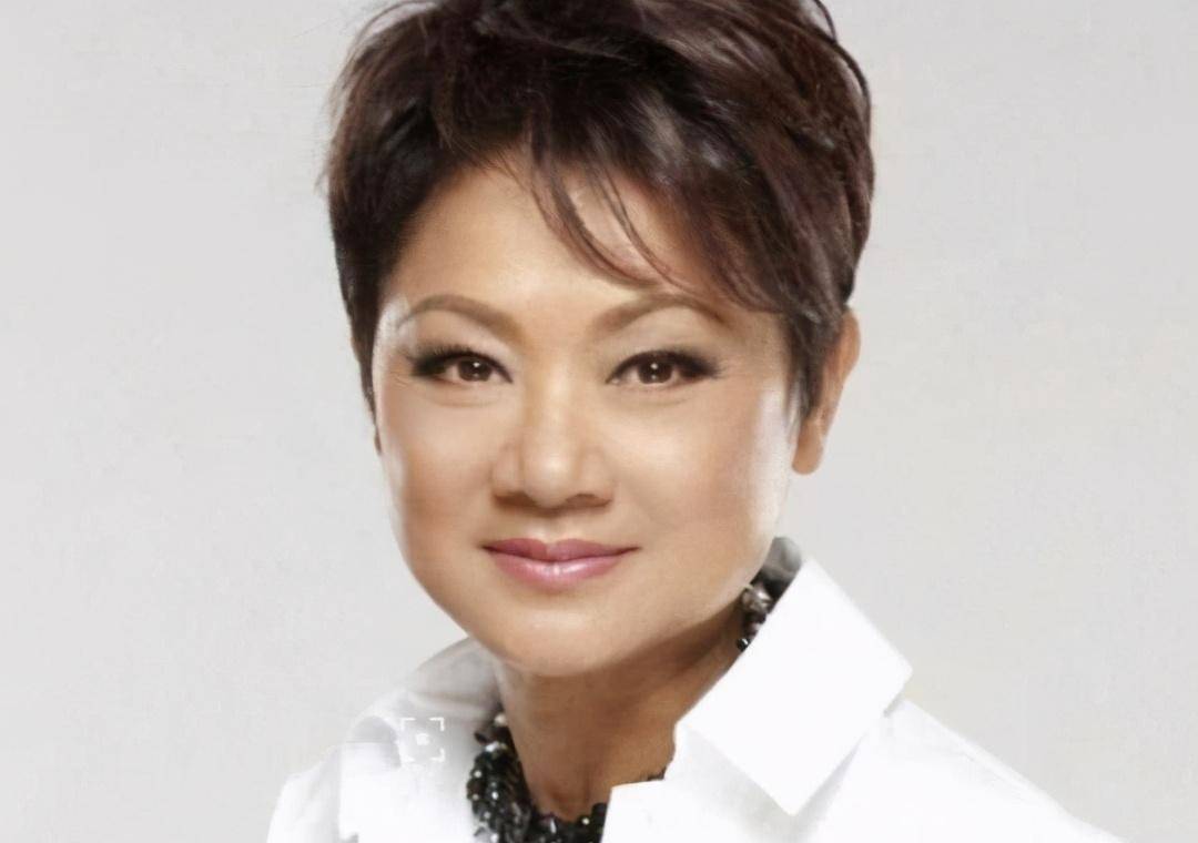 叶丽仪:一首《上海滩》红遍全球,48岁不幸患病,现状怎样了?