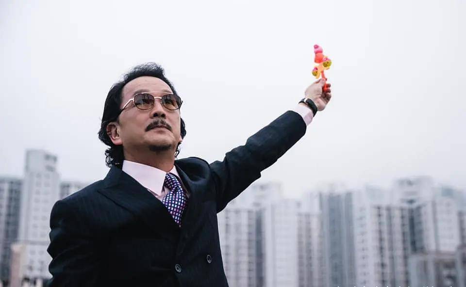 近两年的香港热门电影中,也常见到廖启智的身影,2018年的《无双》