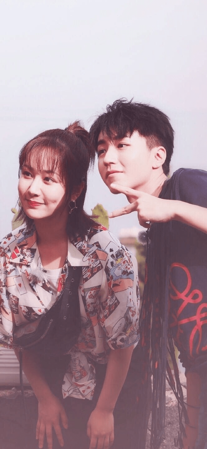 王俊凯给杨紫送祝福 粉丝疑两人恋爱!大面积脱粉_刘维_事件_姐弟