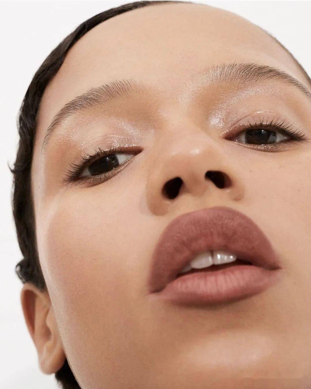 女星泰勒·拉塞尔时尚写真大片,新片《骨及所有》表现亮眼_宣传_杂志