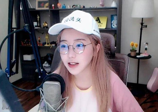 刘飞儿抑郁症,吞12粒安眠药,被粉丝及时救回_微博_状态_心情