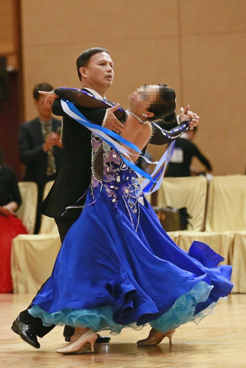 2亿学舞_冯彬_礼物_派对