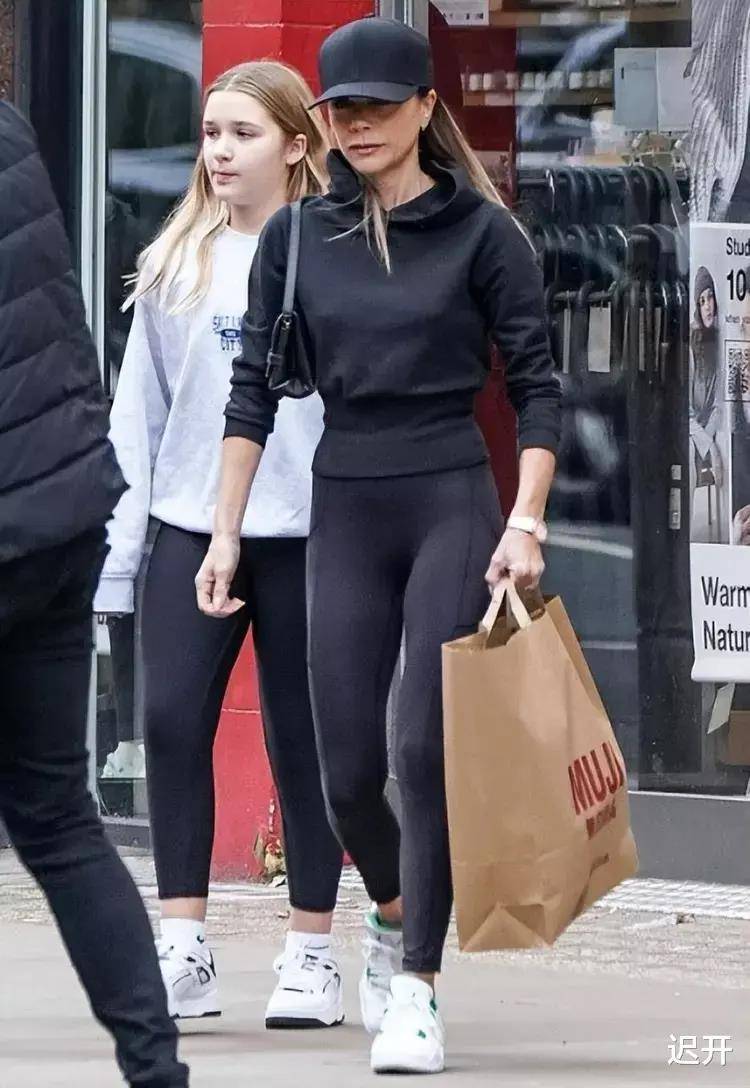 2006年世界杯,维多利亚和雪莉尔霸气十足,魅力四射,如今英国女足却望