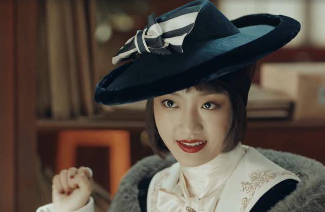 《烈火军校》中不简单的女人不只是白鹿所饰演的谢襄一个,吴佳怡所