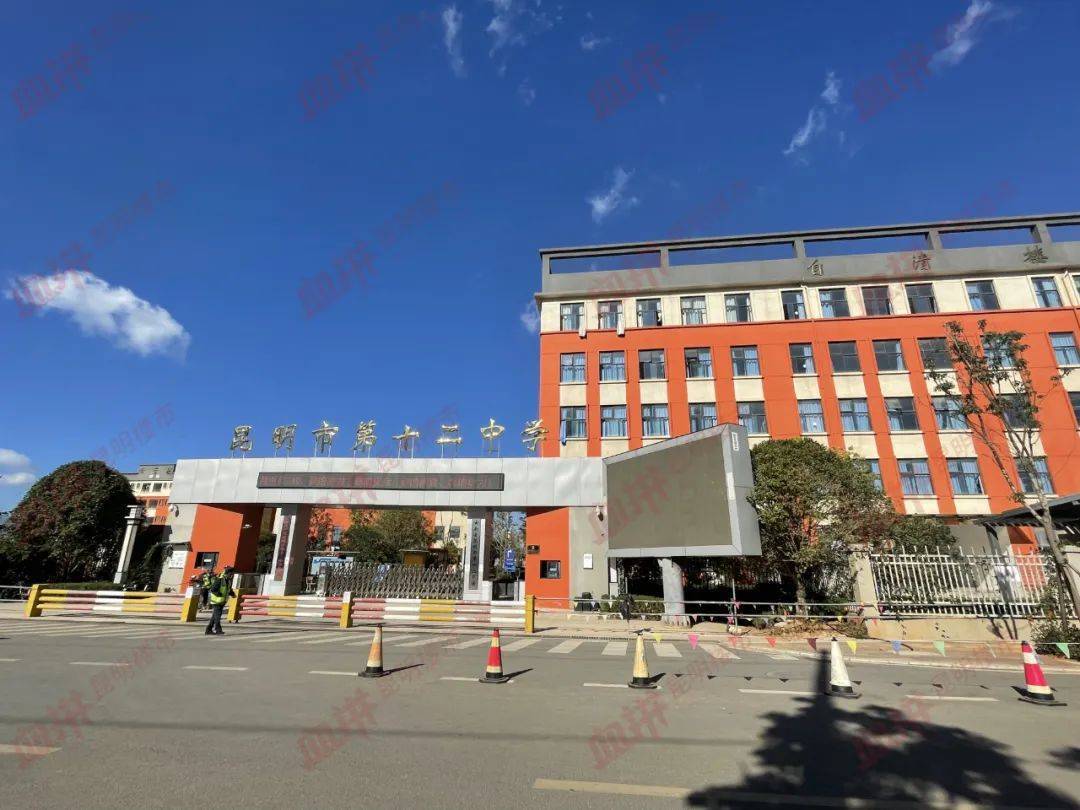 (昆十二中环湖校区)教育上,项目周边有昆十二中环湖校区,民航路小学