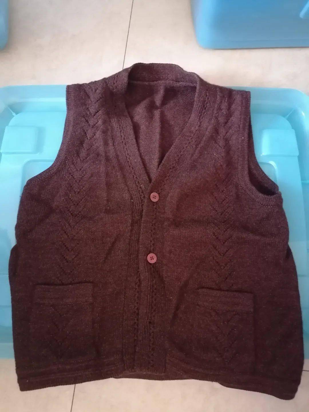 回顾| 旧衣箱一个都没有少_衣服_母亲_时候