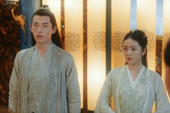 《玲珑》:火屠辛对银妆是什么感情?对乌缘又是什么感情?