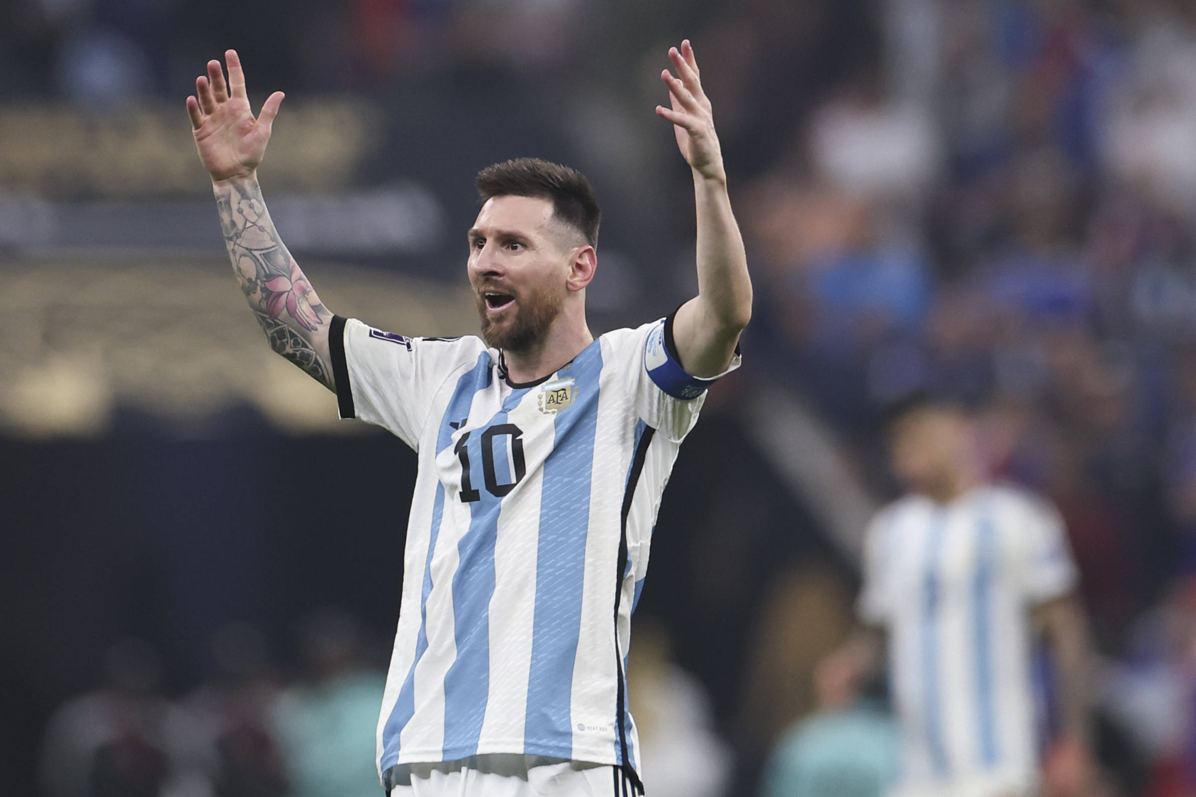 加入巴黎并逐渐夺回地位2021年8月10日,梅西加盟法甲豪门巴黎圣日耳曼