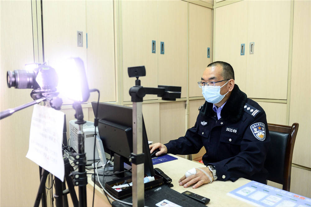 重庆江北民警彭振海:一个始终为别人考虑的"没事儿"