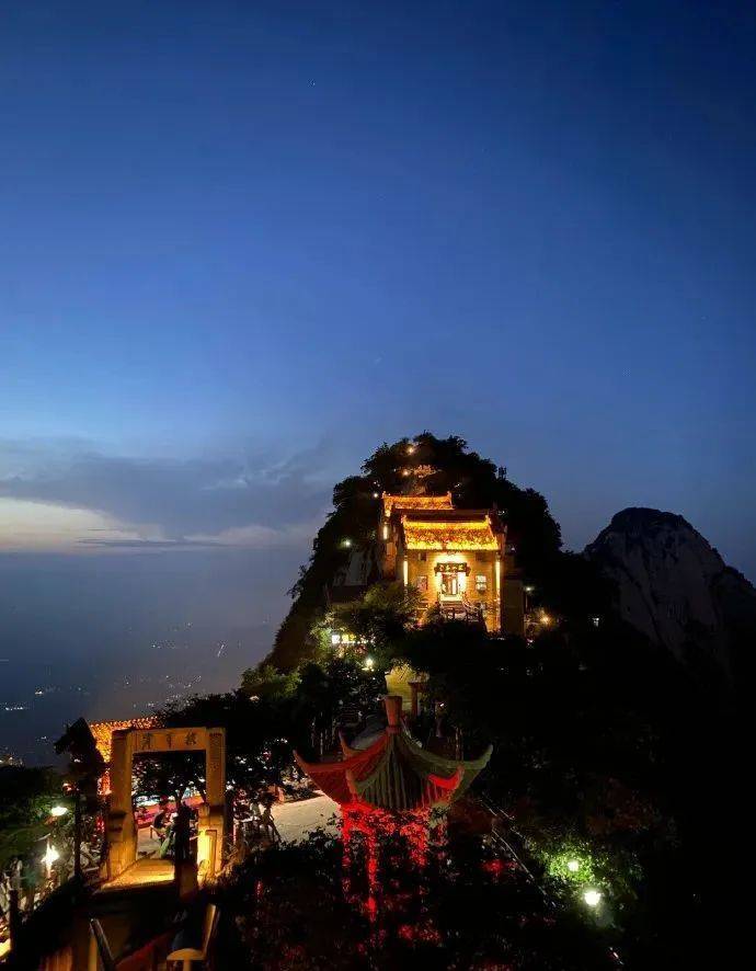 登华山,进都龙庙,祈福保平安_苍龙_人们_龙王庙