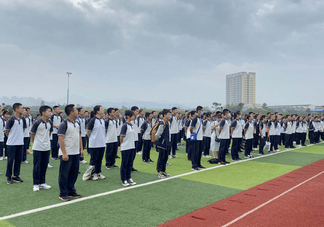 非凡十年 职教新篇 ⑨ || 成都汽车职校:努力办好新时代职业教育_发展