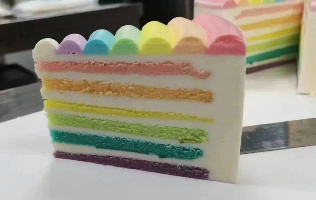 【幸福西饼|周末节假日适用】仅需99元享彩虹慕斯蛋糕2磅8寸动物奶油