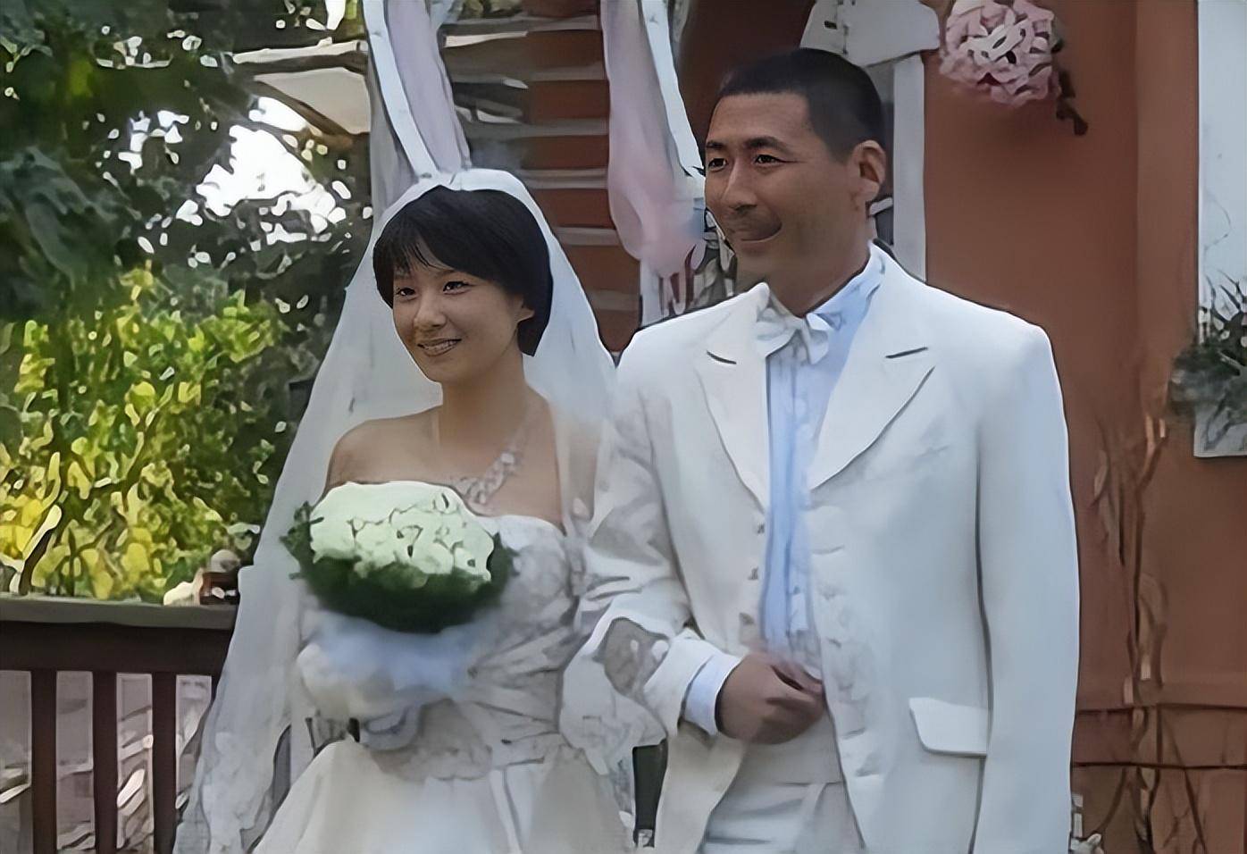 李婷:隐瞒病情独自抗癌9年,葬礼上前夫张子健与女儿哭成泪人_王茜