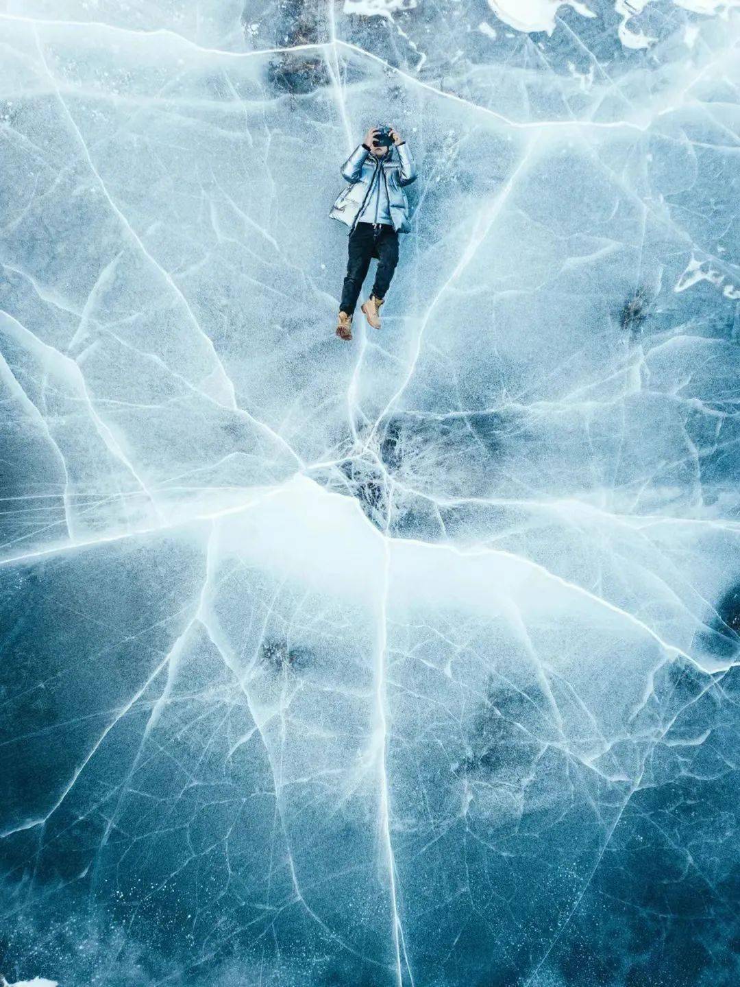 元旦3日「冬日情书」 | 王座下的蓝冰、孤山上的飞雪，都藏在阿坝的冰雪世界里。