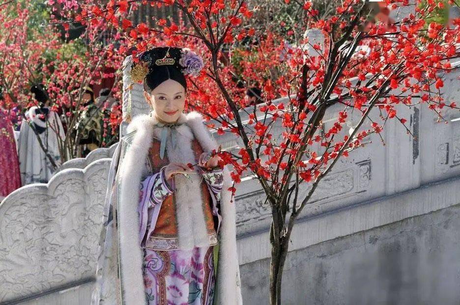 《甄嬛传》拍摄地在北京大观园,游客络绎不绝,搞得孙俪崩溃不已_电视