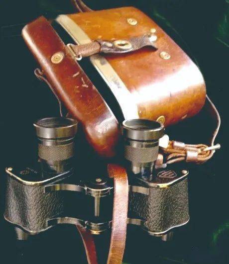 次大佐日本最早的6倍军用望远镜是"森式"6×24望远镜,即三七式望远镜