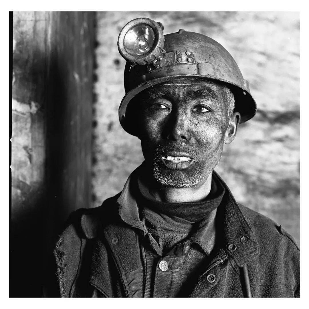胡力:小煤窑的矿工_人像_表现_人物