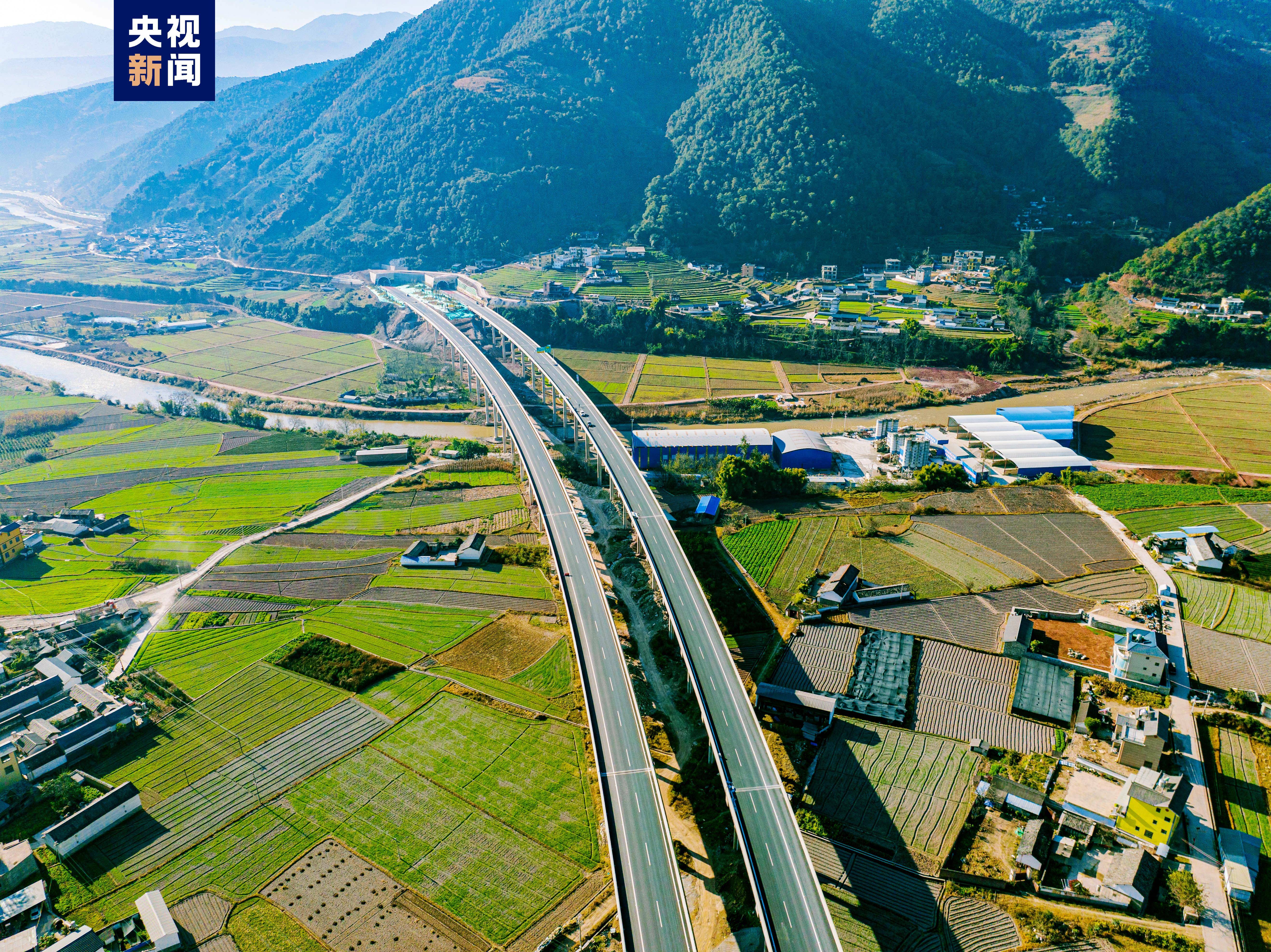 大漾云高速公路图片