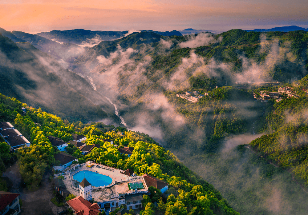 *至2023年4月30日前,大羅山仙岩景區梅雨潭景點暫時關閉.