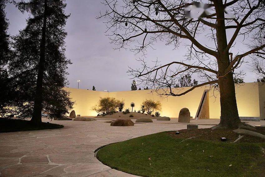 野口勇 | 美国现代景观中体现东方精神的代表作:加州情景