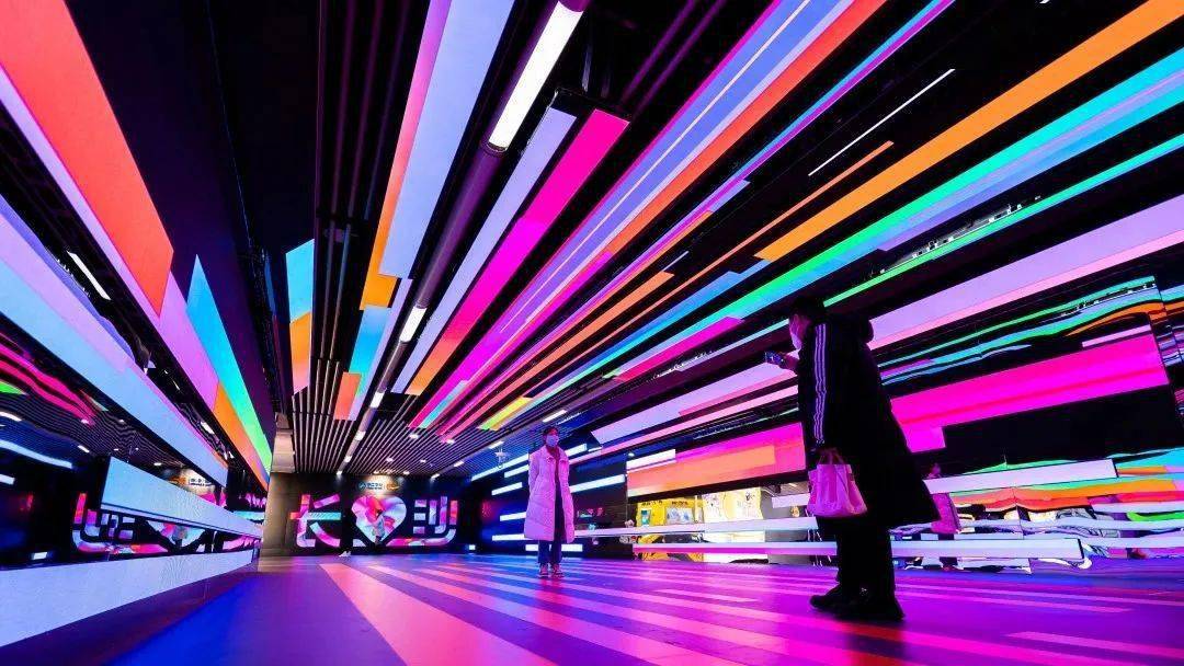 点亮城市心脏,助力网红长沙:长沙移动首个5g 动感地铁通道亮相_宇宙