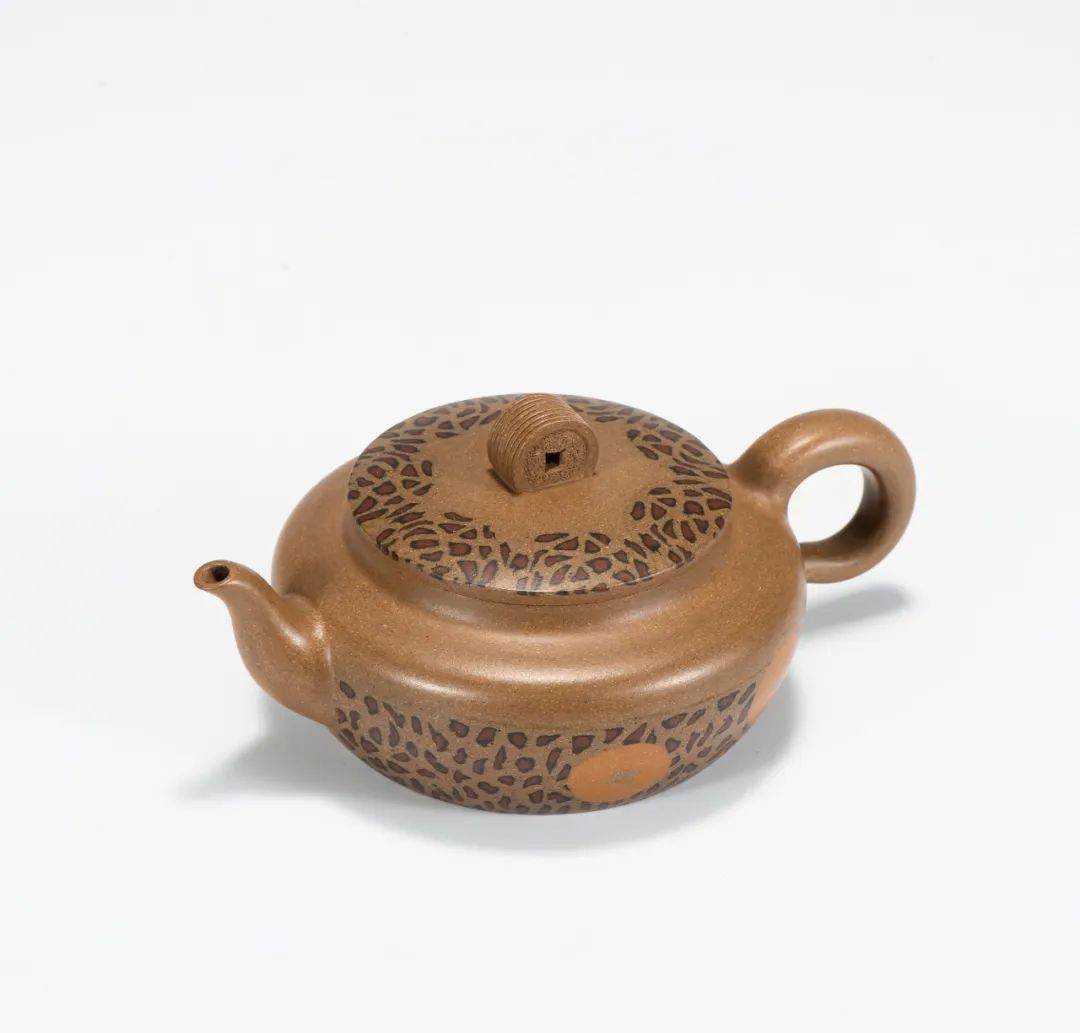 范陶琦中共党员工艺美术师乡村振兴技艺师范陶琦,为中国紫砂名家范仁