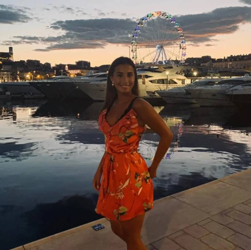 两人青梅竹马在多特时期就开始约会_伊莎贝尔_isabel_餐厅