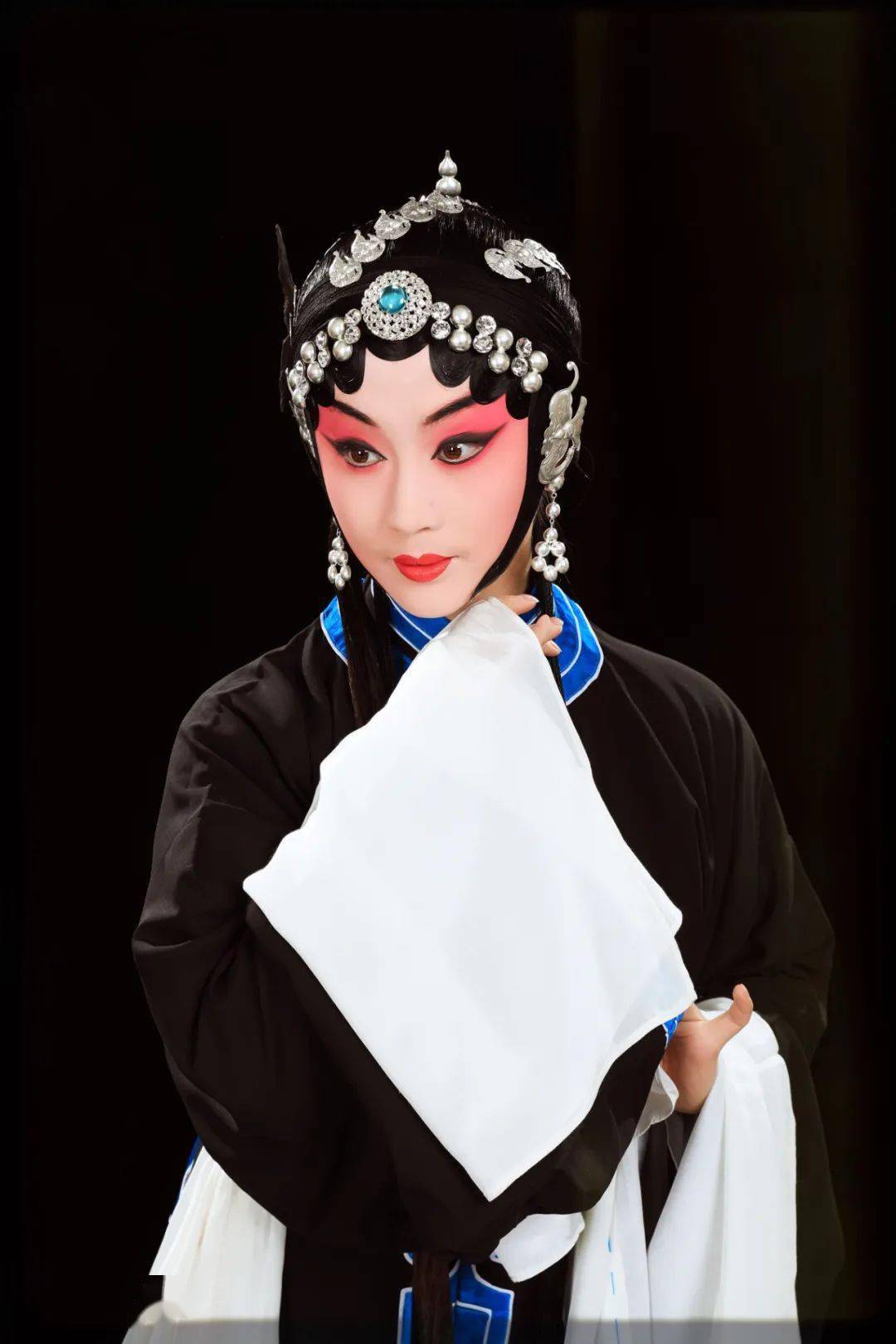 闫文倩 饰 王宝钏演职员表万 琳 饰 薛平贵闫文