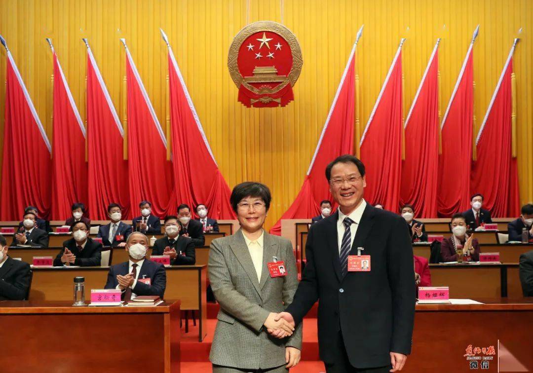 焦作市十四届人大一次会议举行第三次全体会议 李民生当选市人大