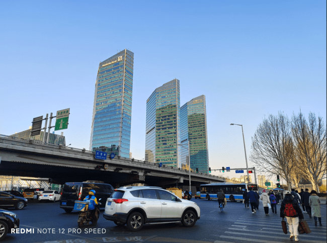 Redmi Note 12 Pro极速版评测：1亿像素影像轻薄手感 千元新选择