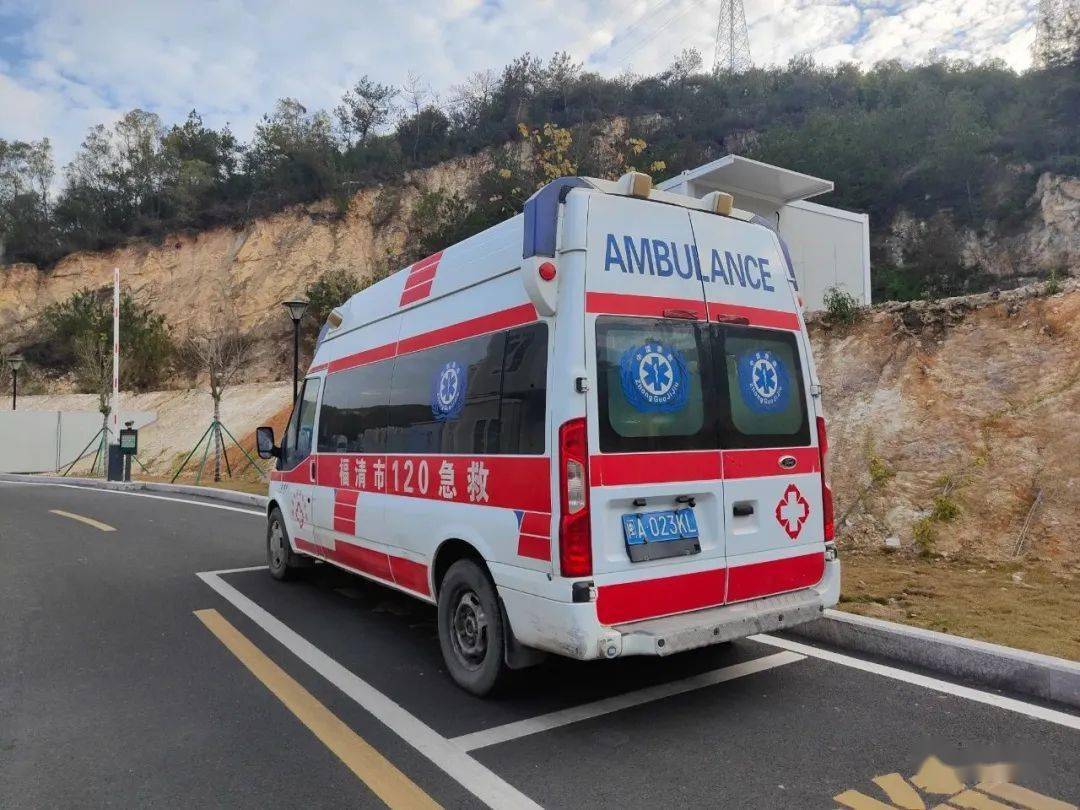 医院抽调福清市各市直单位医务人员共65人(各科室医生25名,护士40名)