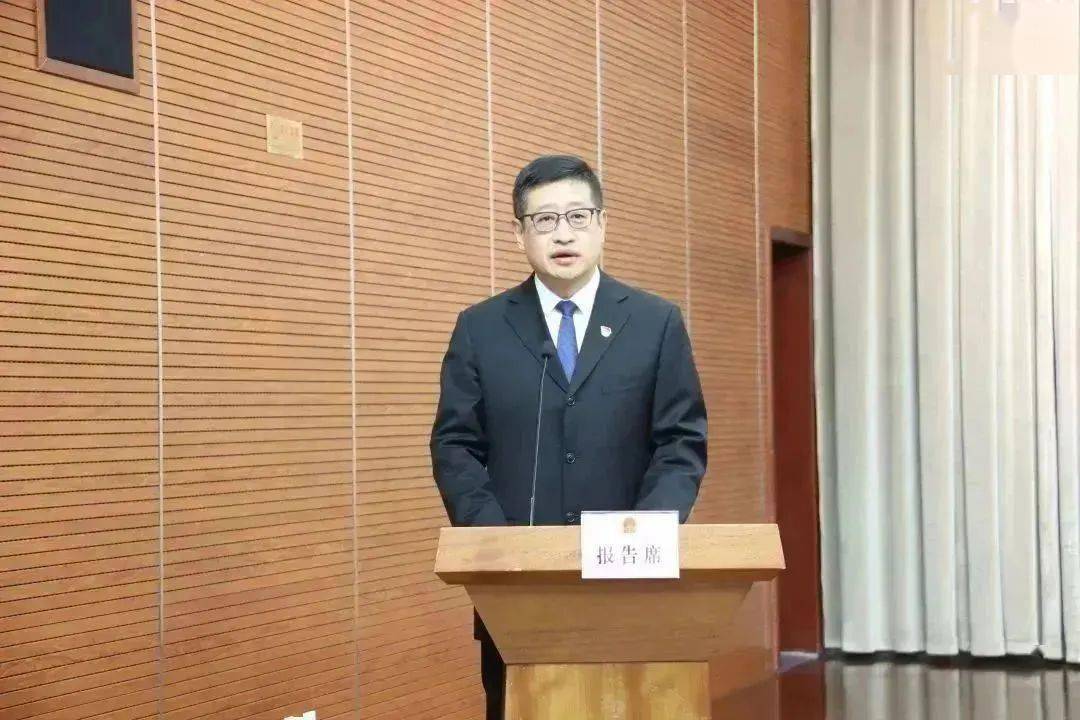 海盐县人民政府副县长李超作表态发言74编辑:范林霞,沈旻哲初审
